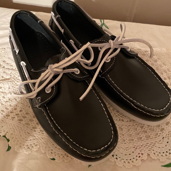 Authentic Sebago Docksides boat shoes - NWOT - Picture 1 of 12